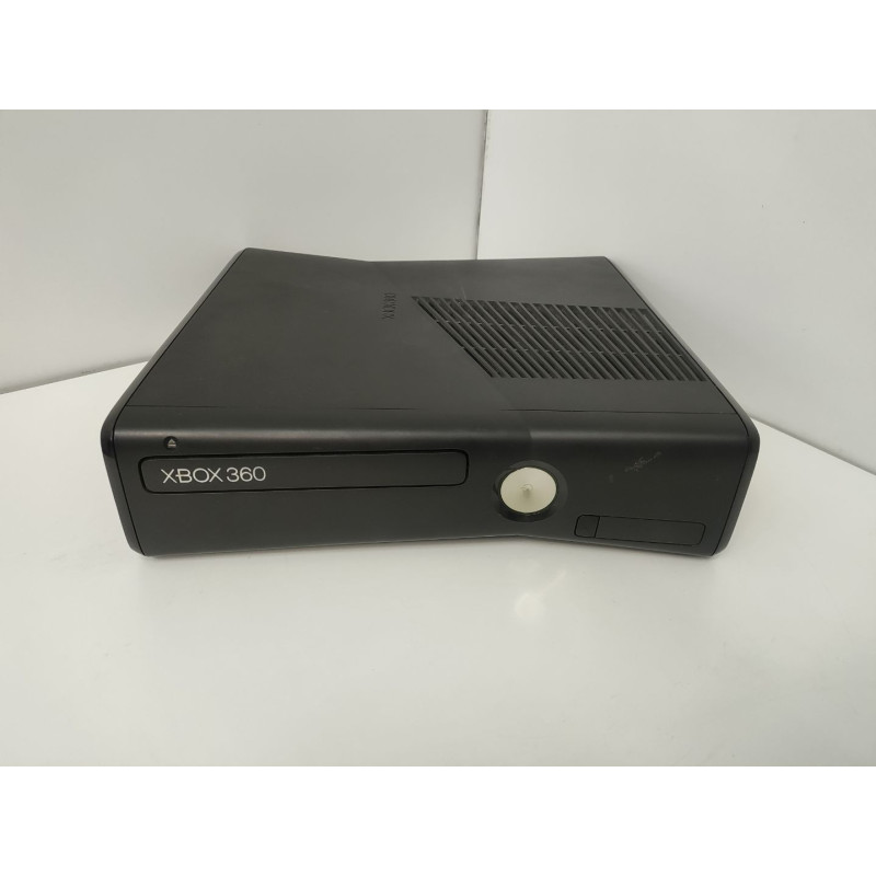 Игровые приставки Microsoft Xbox 360 S 250GB            
            б/у