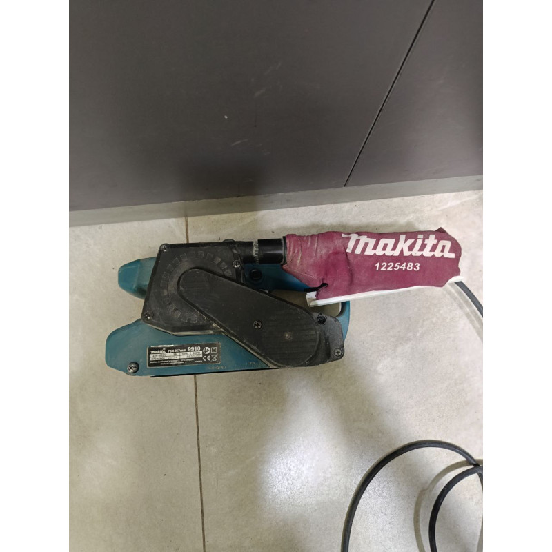 Ленточная шлифовальная машина Makita 9910            
            б/у