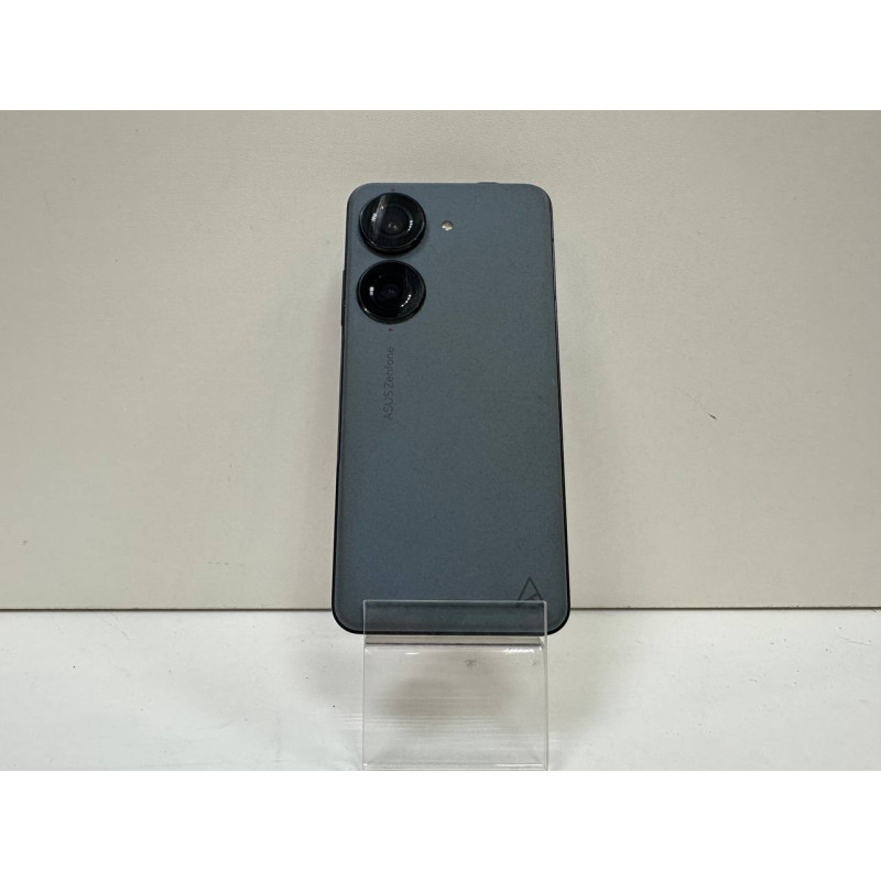 Мобильный телефон ASUS Zenfone 10 5G 16/512 GB            
            б/у