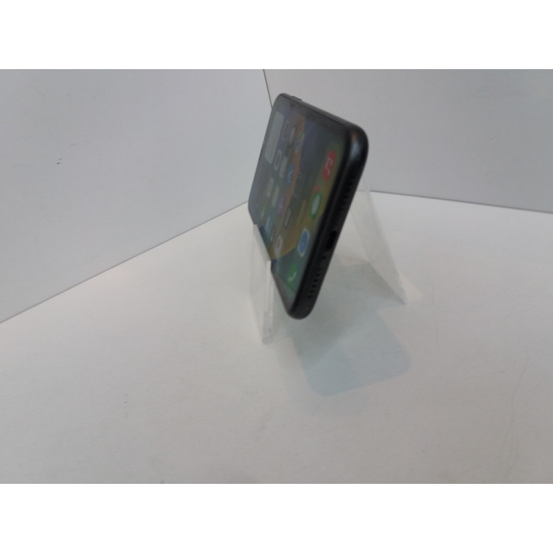 Мобильный телефон Apple iPhone 11 4/256 GB            
            б/у