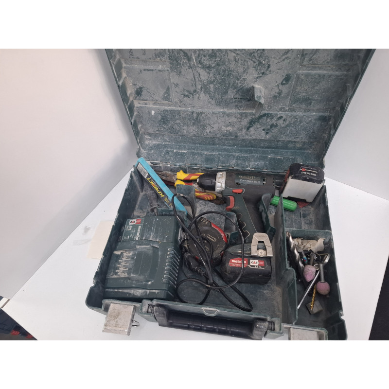 Шуруповерт Metabo PowerMaxx BS 12            
            б/у