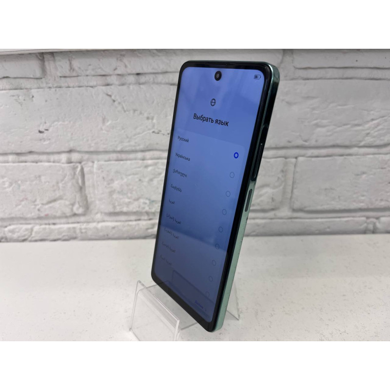 Мобильный телефон Tecno SPARK 20 Pro 8/256 GB            
            б/у