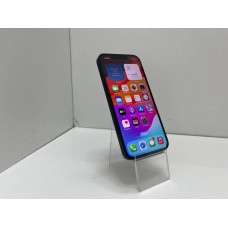 Мобильный телефон Apple iPhone 13 4/256 GB            
            б/у