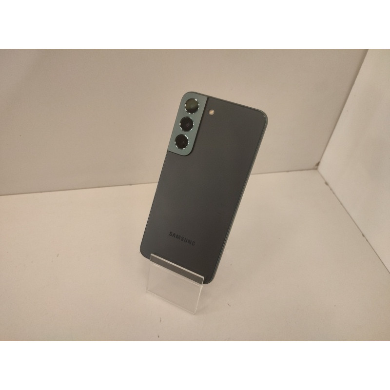 Мобильный телефон Samsung Galaxy S22 8/128 GB            
            б/у