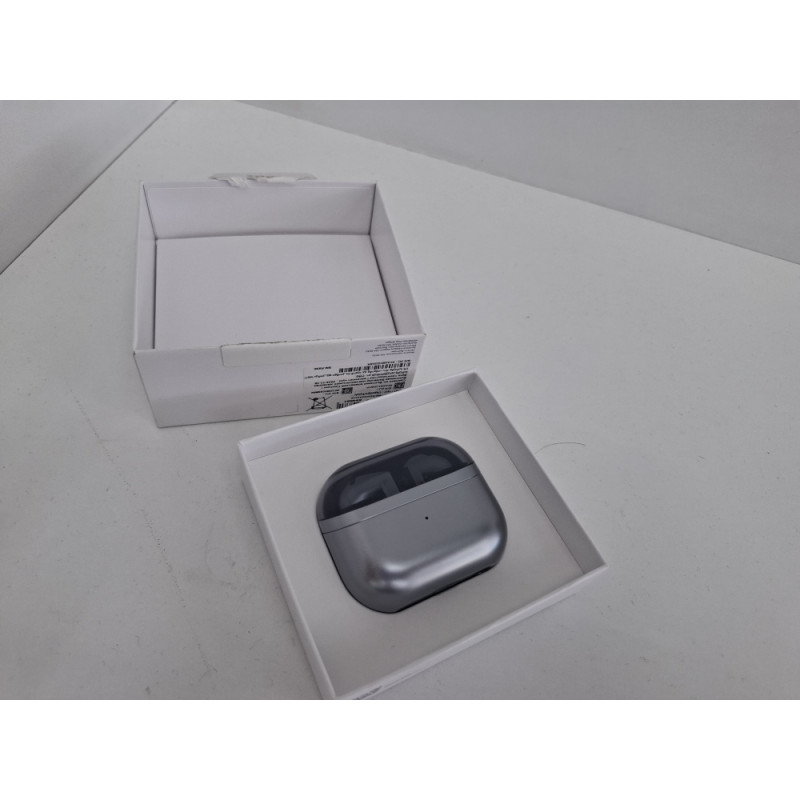 Наушники Беспроводные Внутриканальные Samsung Galaxy Buds 3            
            б/у