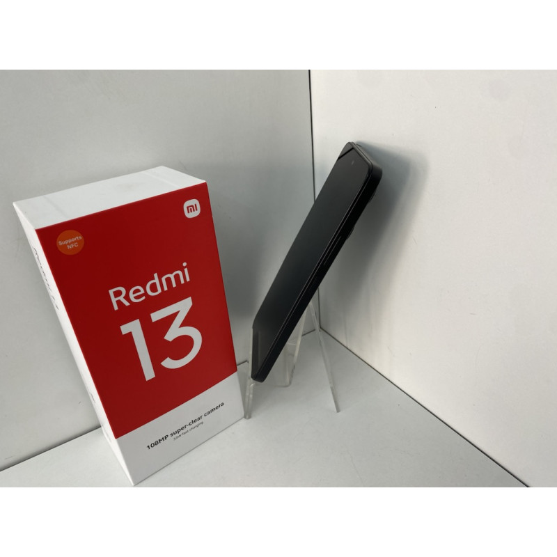 Мобильный телефон Xiaomi Redmi 13 8/256 GB            
            б/у