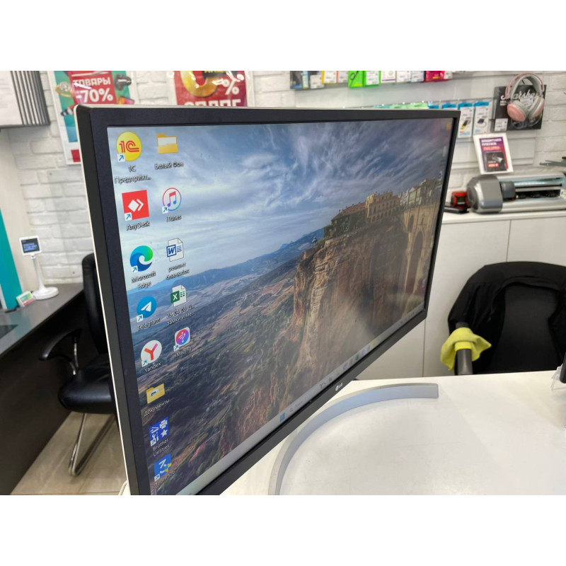 Мониторы LG UltraFine 27UL500            
            б/у