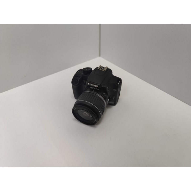Фотоаппарат зеркальный Canon EOS 1000D            
            б/у