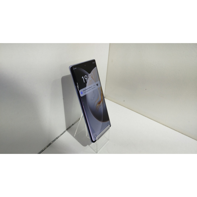 Мобильный телефон Tecno Camon 30s 8/256 GB            
            б/у