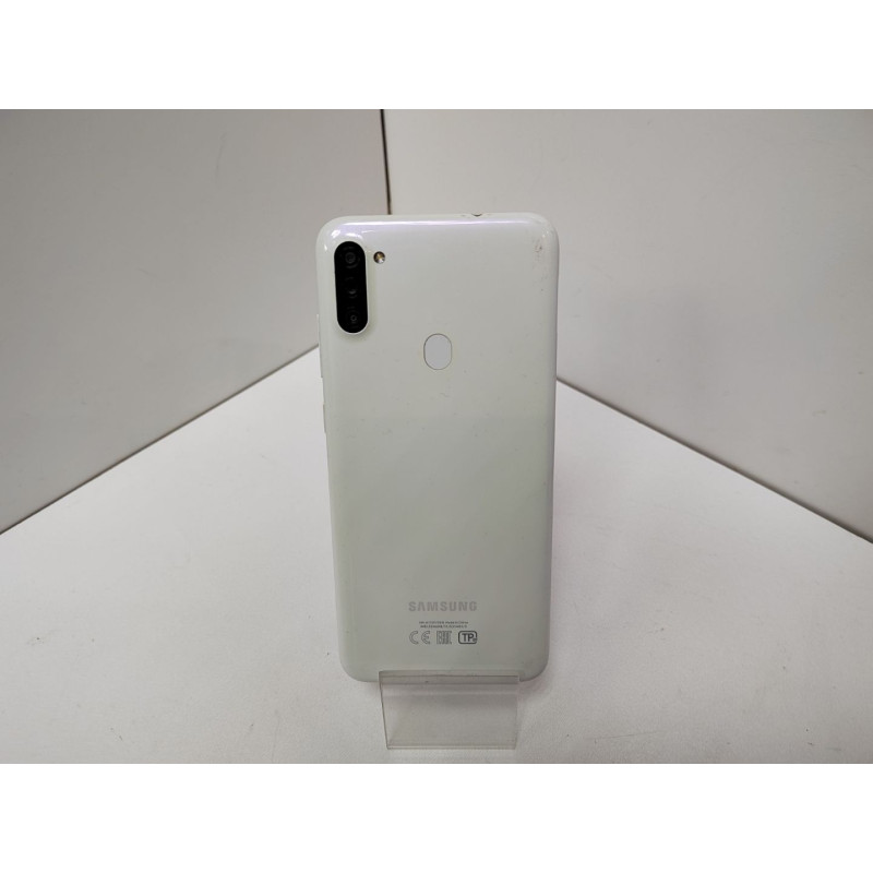 Мобильный телефон Samsung Galaxy A11 2/32 GB            
            б/у