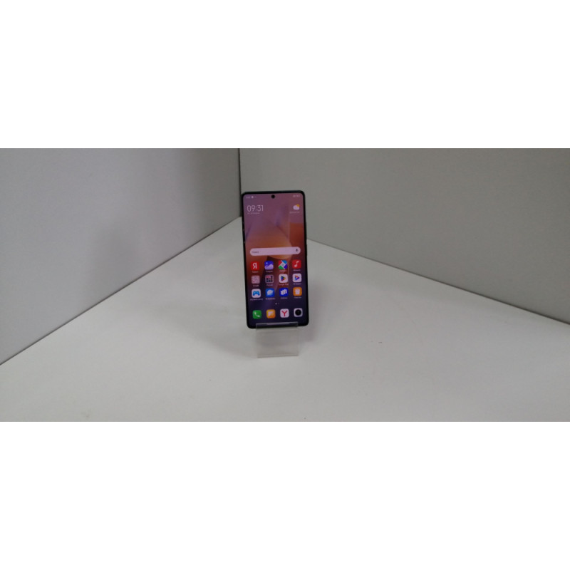 Мобильный телефон Xiaomi Redmi Note 13 Pro 8/128 GB            
            б/у
