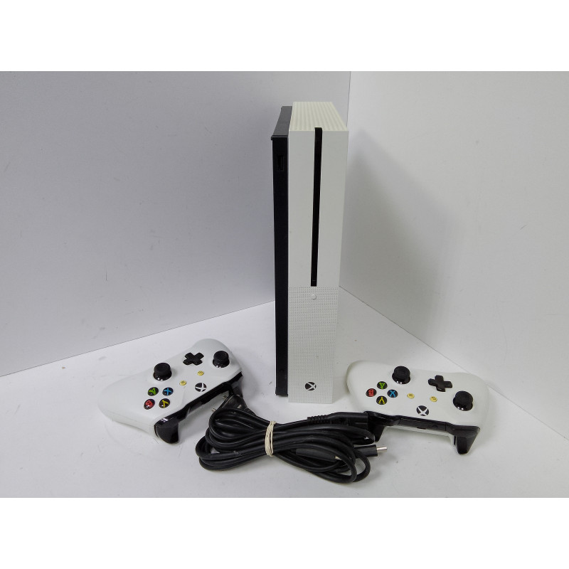 Игровые приставки Microsoft Xbox One S 1TB            
            б/у
