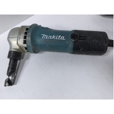 Ножницы по металлу Makita JN1601            
            б/у