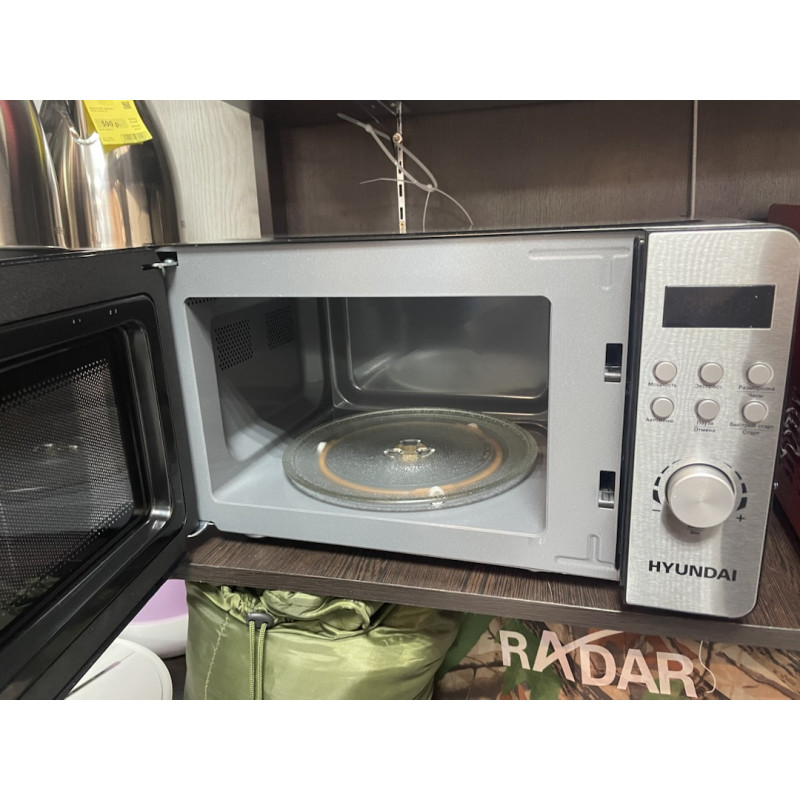 Микроволновые печи Hyundai HYM-D2074            
            б/у