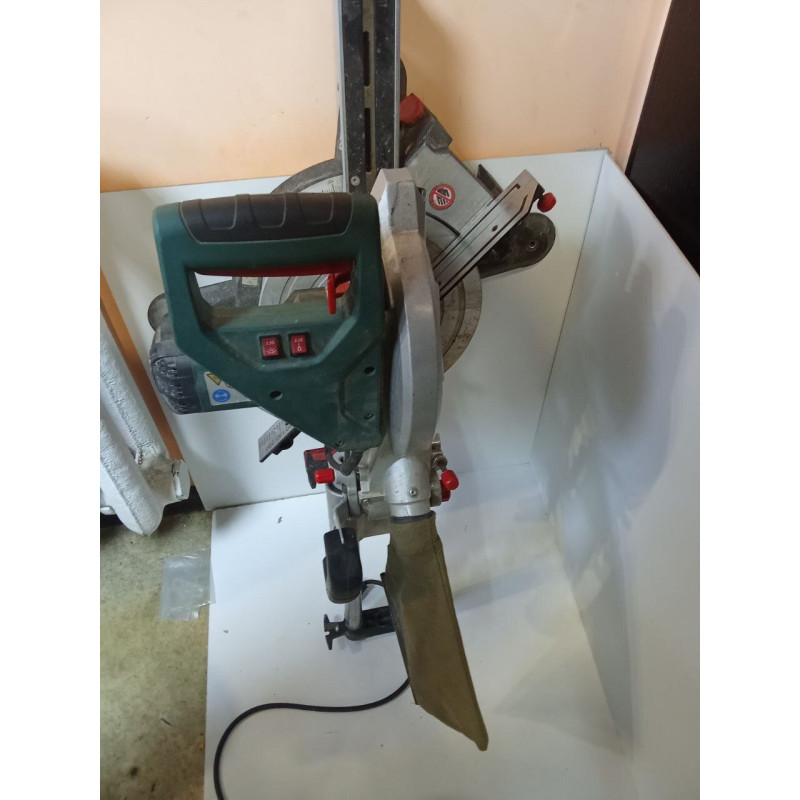 Торцовочная пила Metabo KGS 216M            
            б/у