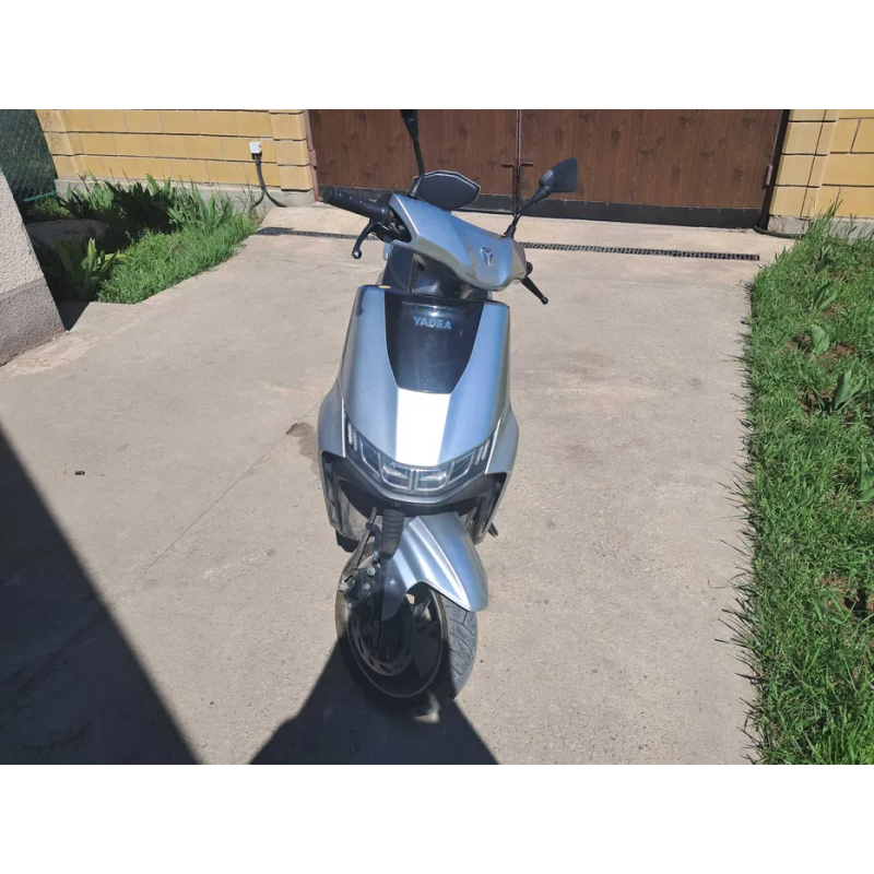 Электроскутер Yadea T9